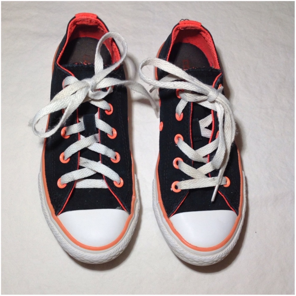 Junior's Size 1 All Star Converse Shoes